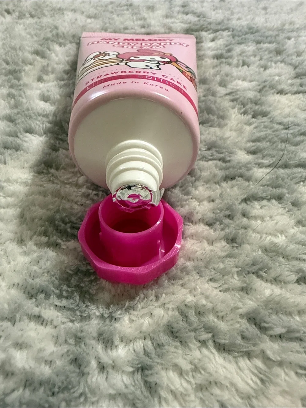 3/$15 🌸 The Crème Shop My Melody Strawberry Cake Handy Dandy Cream